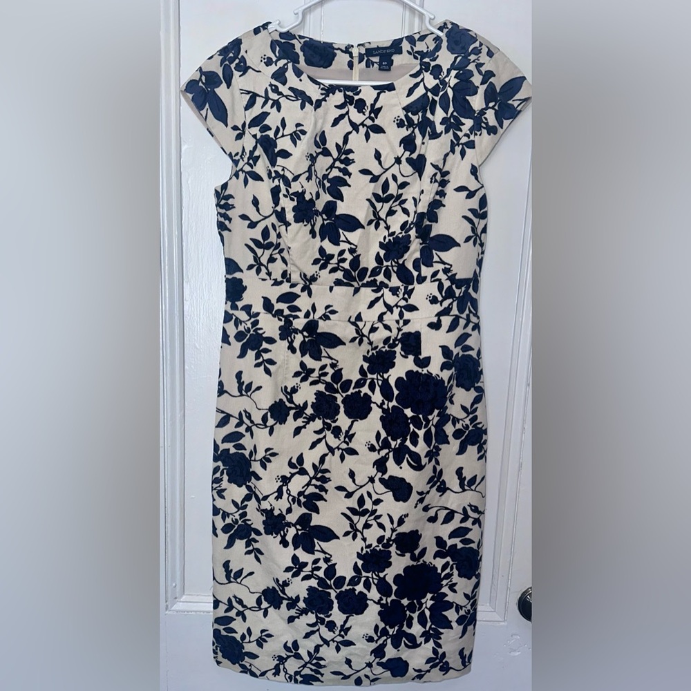 Lands End fully lined velour cap sleeve floral dress size 8 petite.